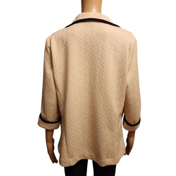 Courtenay Cream Quilted Blazer 3/4 Length Sleeve Sz L - Picture 4 of 11